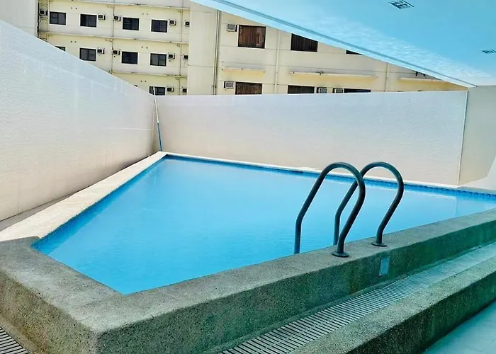 Urban Chic At Ayala Business Park - Fast Wi-fi Netflix * Cebu